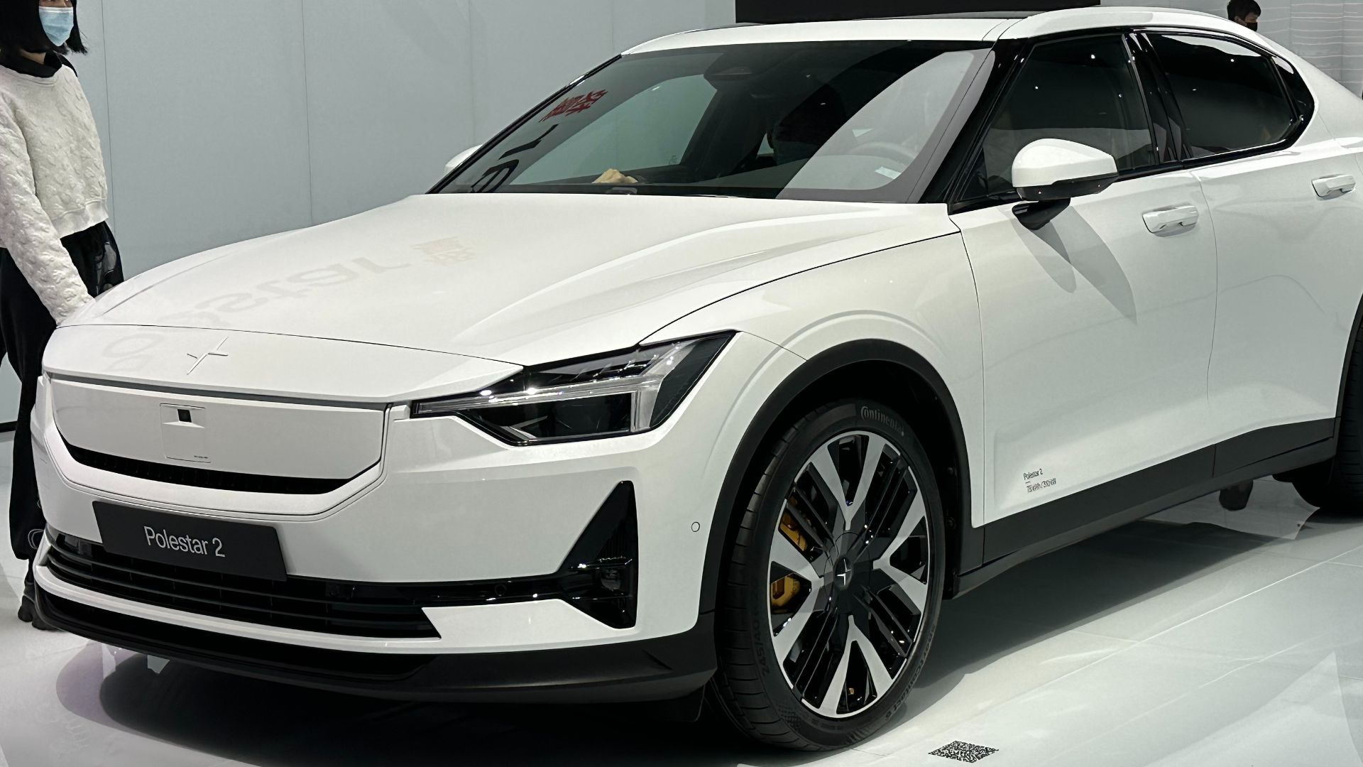 File:Polestar 2 facelift 001.jpg