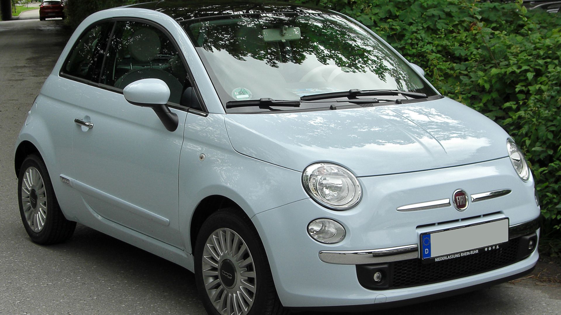 File:Fiat 500 front 20100816.jpg