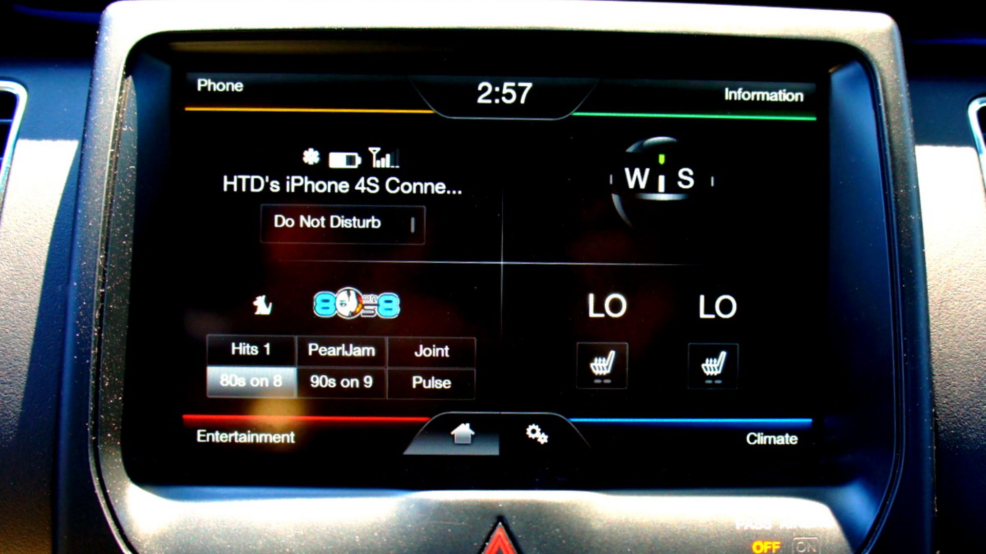 File:MyFord Touch - 2013 Ford Flex SEL AWD (8094075910).jpg