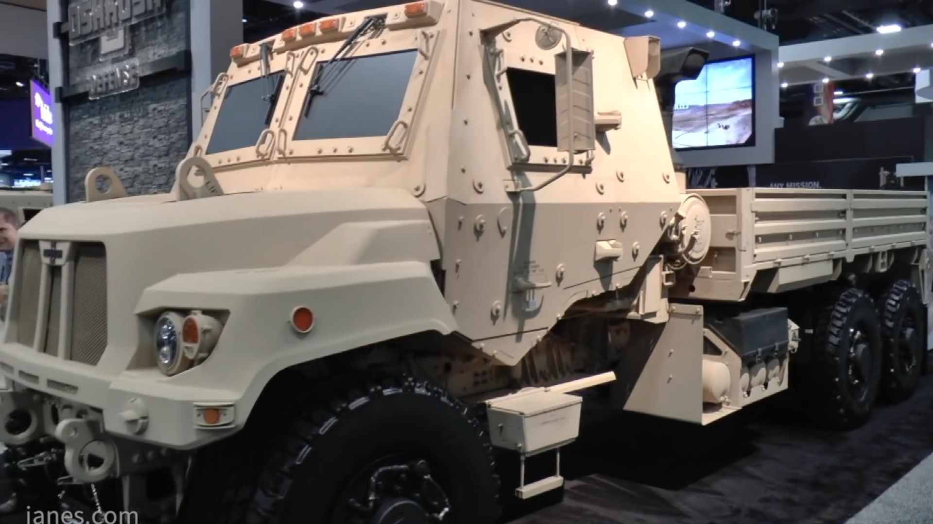 Oshkosh%20Defense%20FMTV.jpg