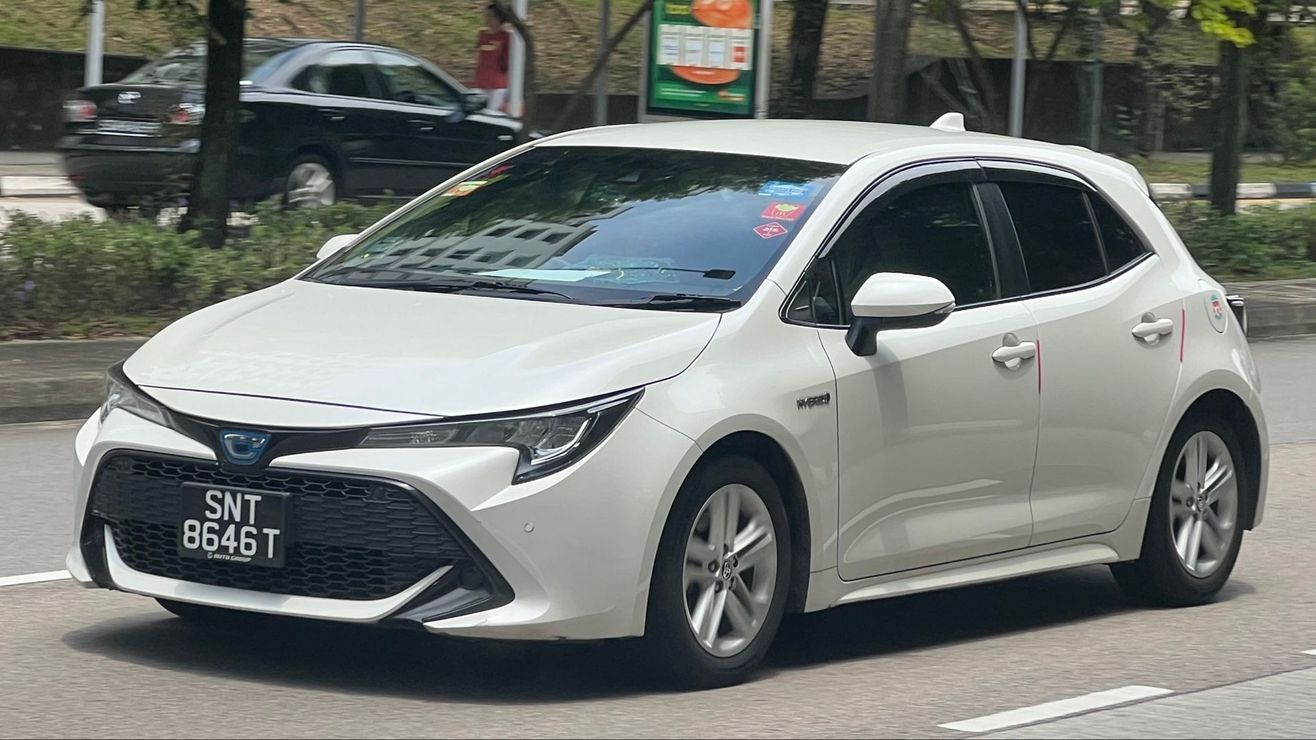 File:(SGP-Singapore) Private Toyota Corolla Hatchback SNT8646T 2024-10-08.jpg