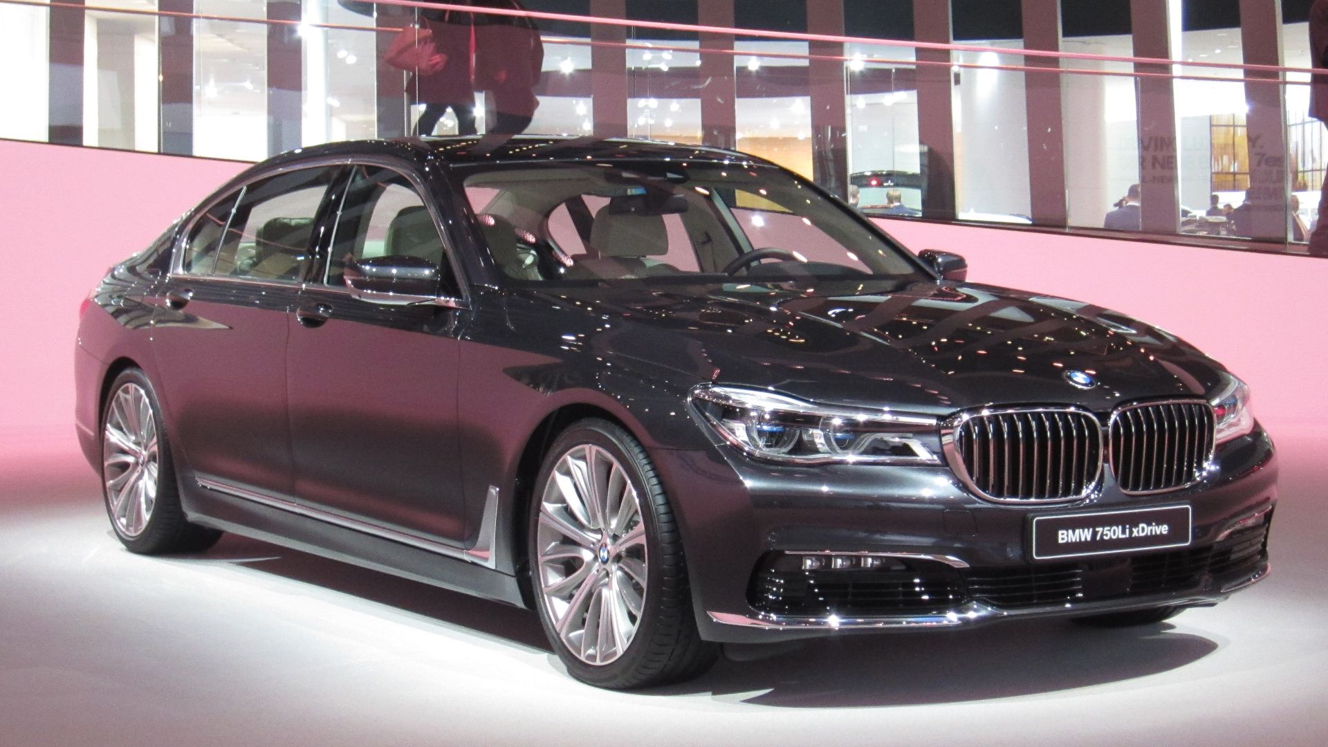 File:BMW 7 Series (G12).jpg