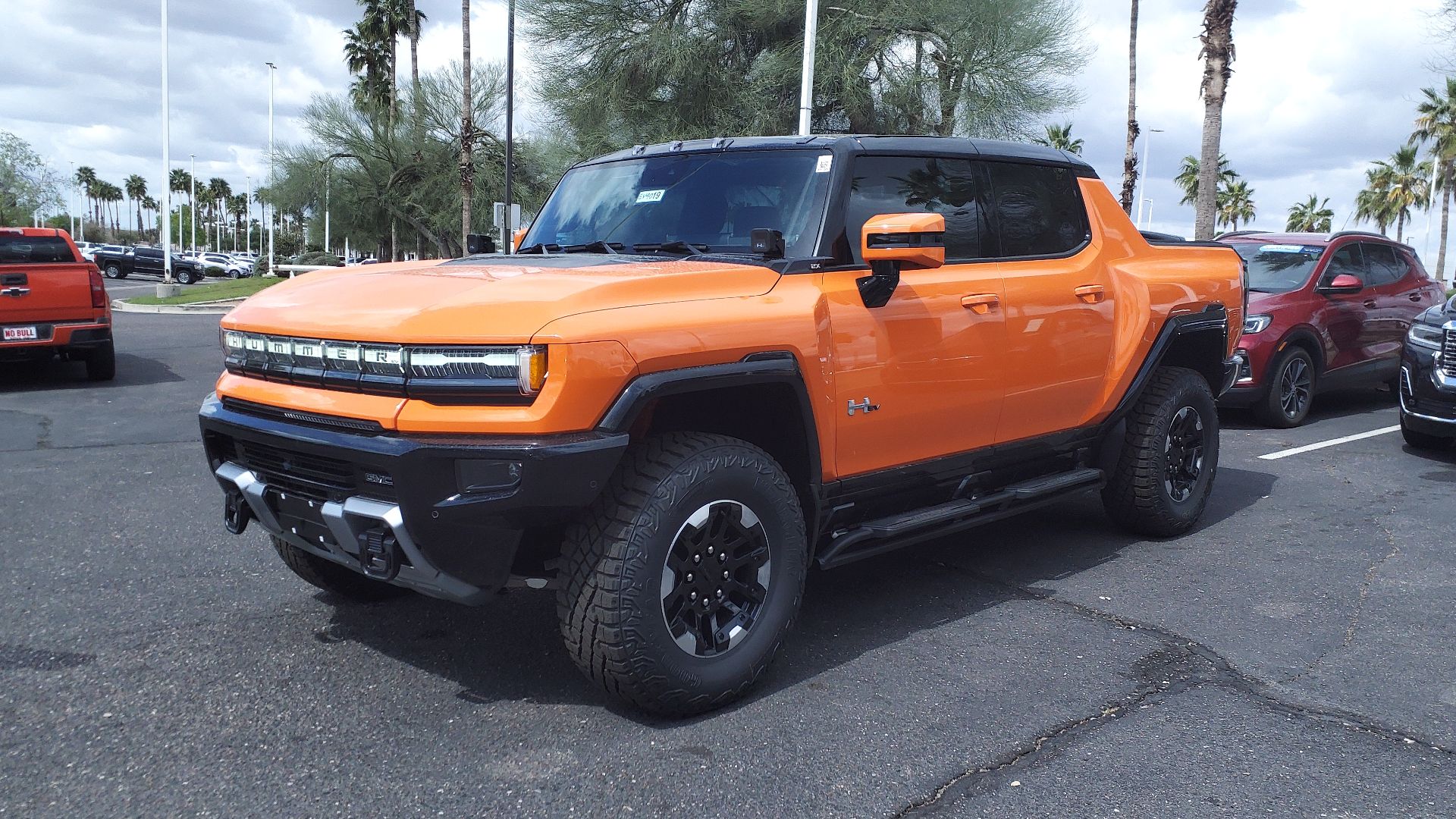 File:24 GMC Hummer EV 2X Pickup.jpg