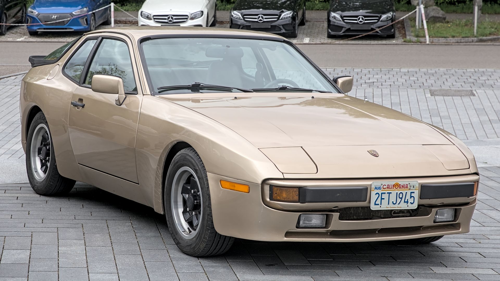 File:Porsche 944 1X7A7335.jpg