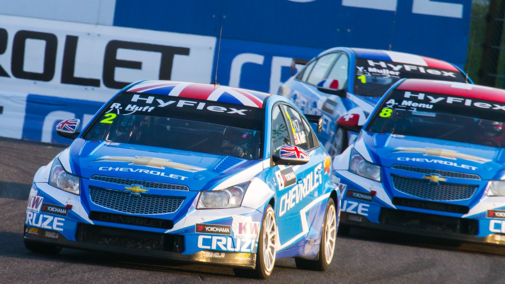 File:Chevrolet trio 2012 WTCC Race of Japan (Race 2).jpg