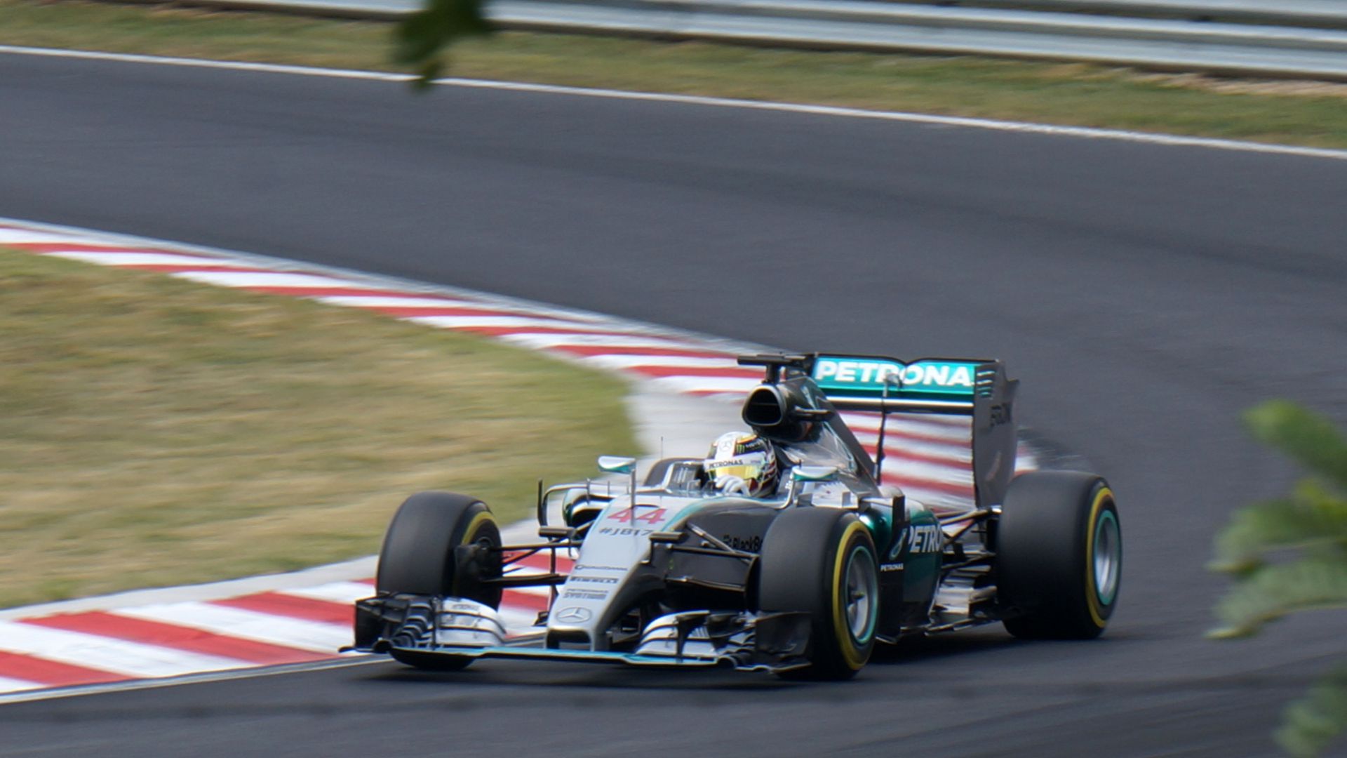 File:Hamilton Hungary 2015 Qual.jpg