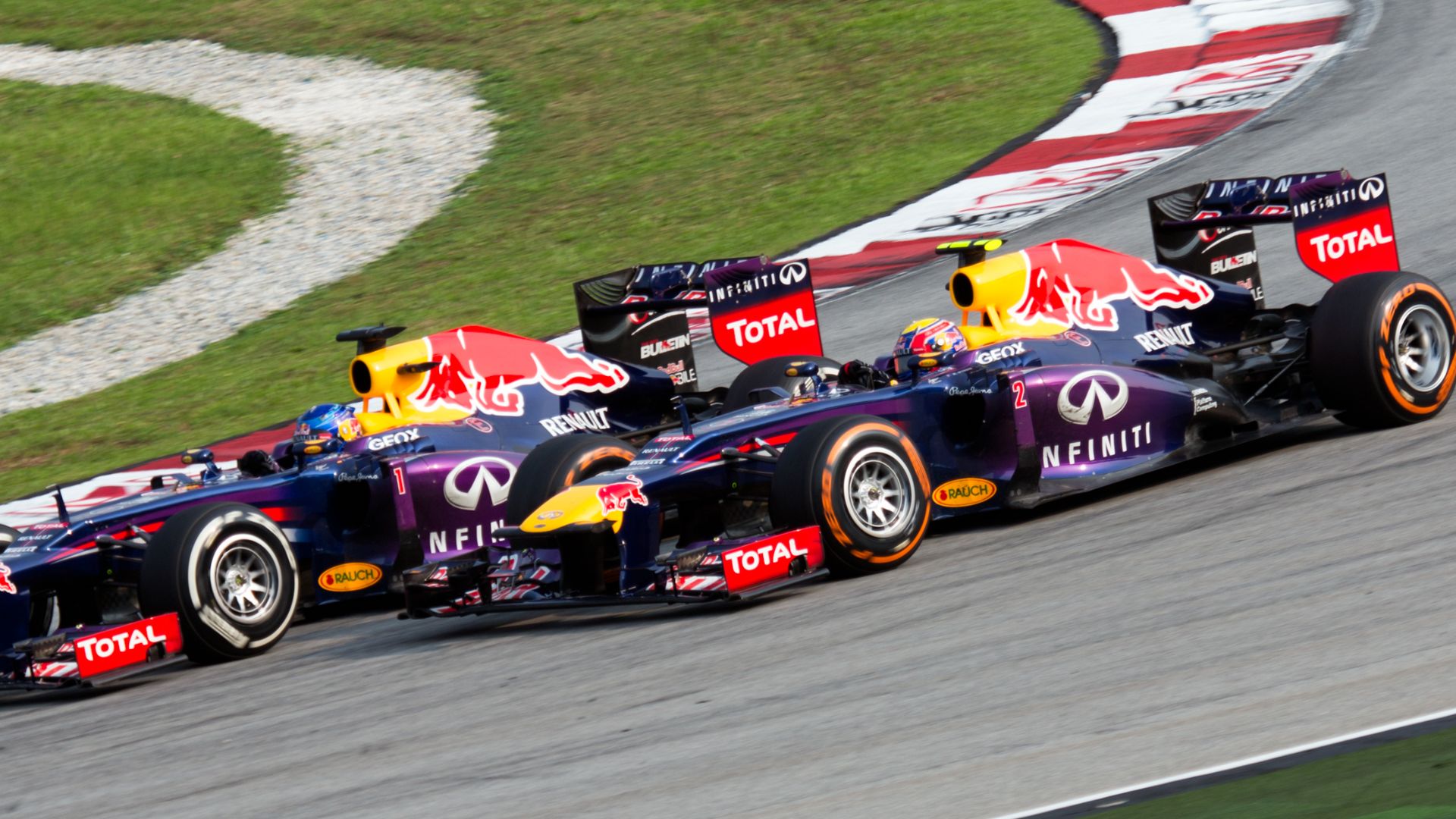File:Sebastian Vettel overtaking Mark Webber 2013 Malaysia 2.jpg
