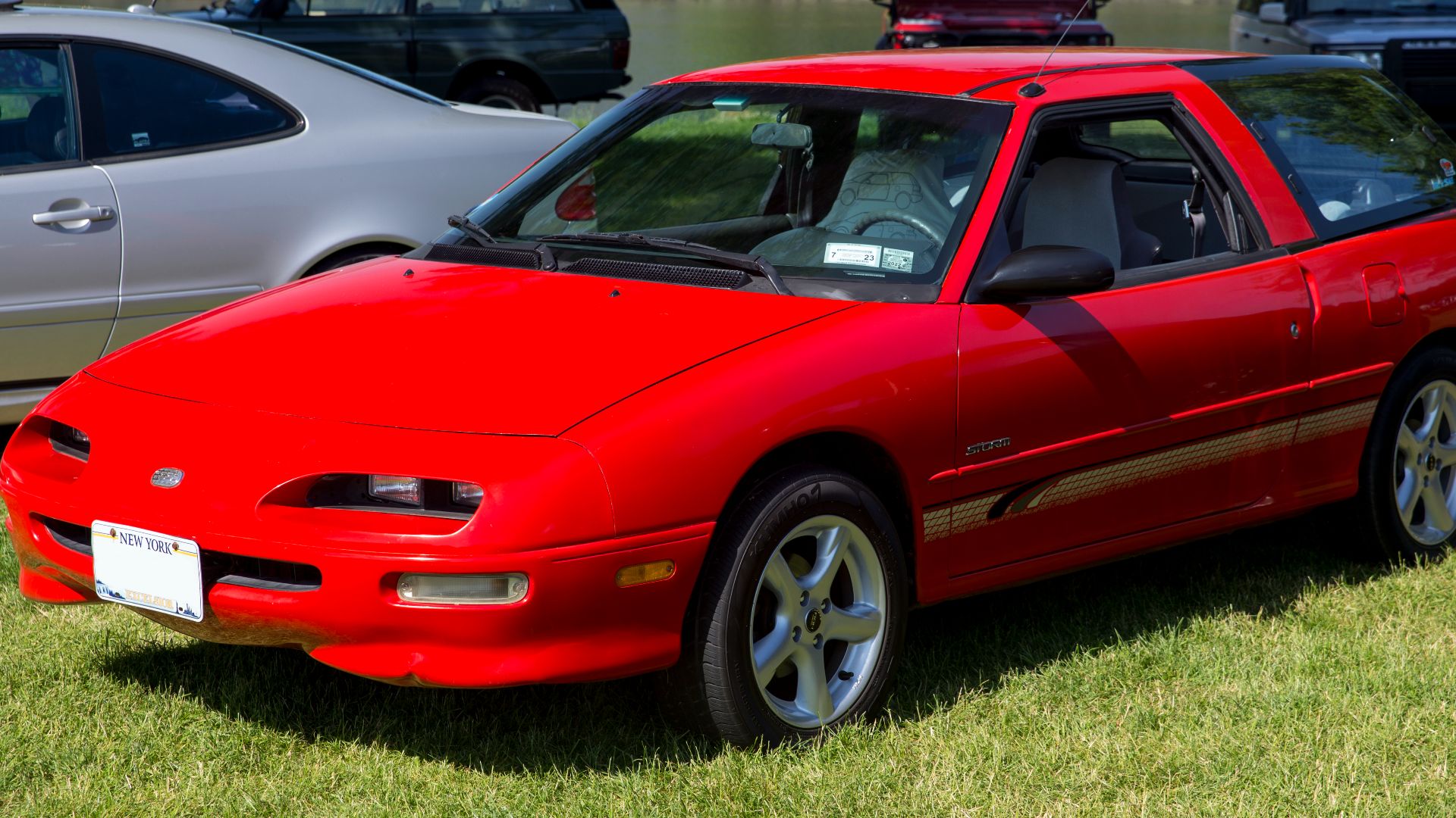 File:1991 Geo Storm Wagonback, front left (Greenwich 2022).jpg