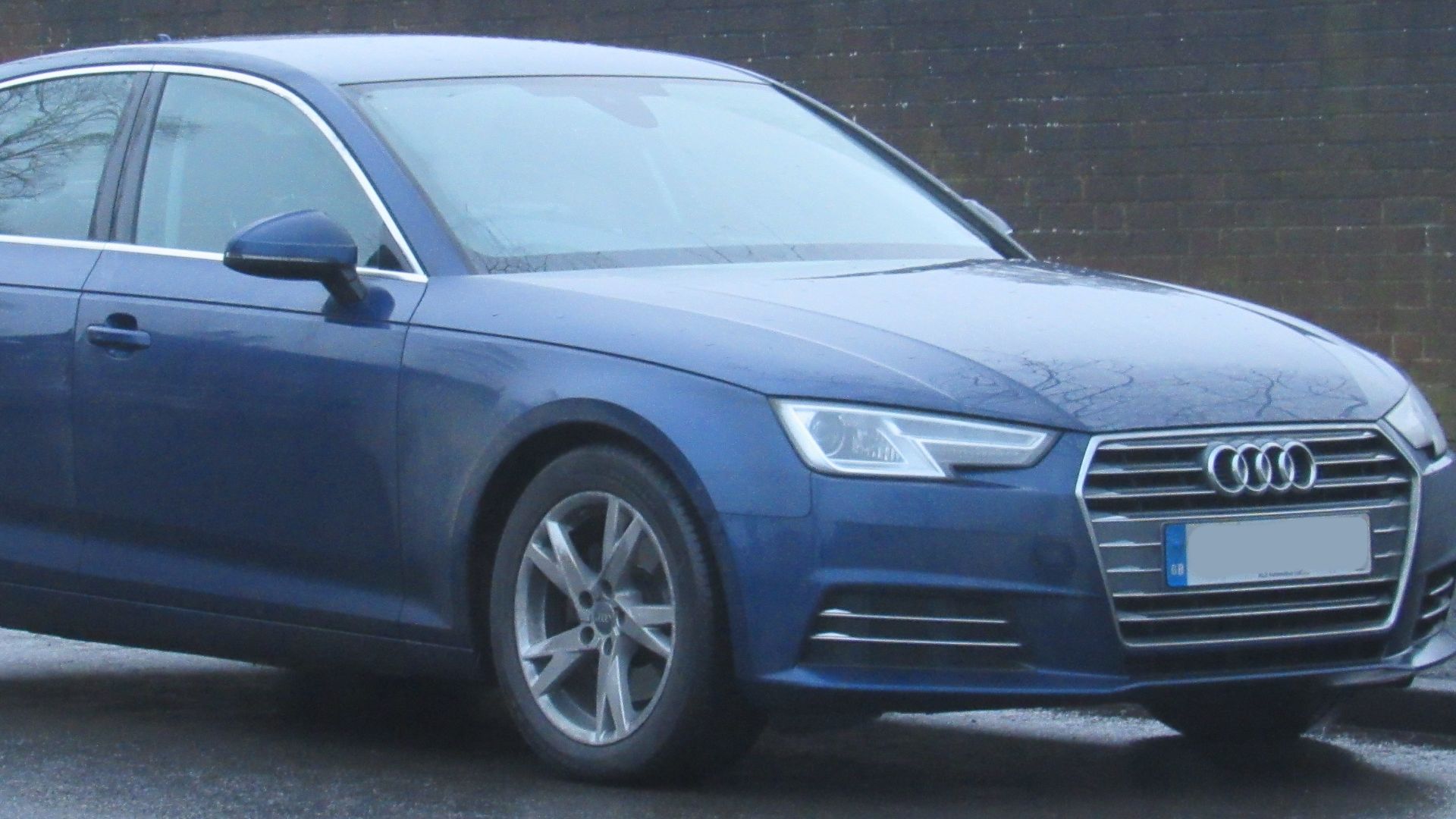 File:2016 Audi A4 Sport Ultra TDi S-A 2.0.jpg