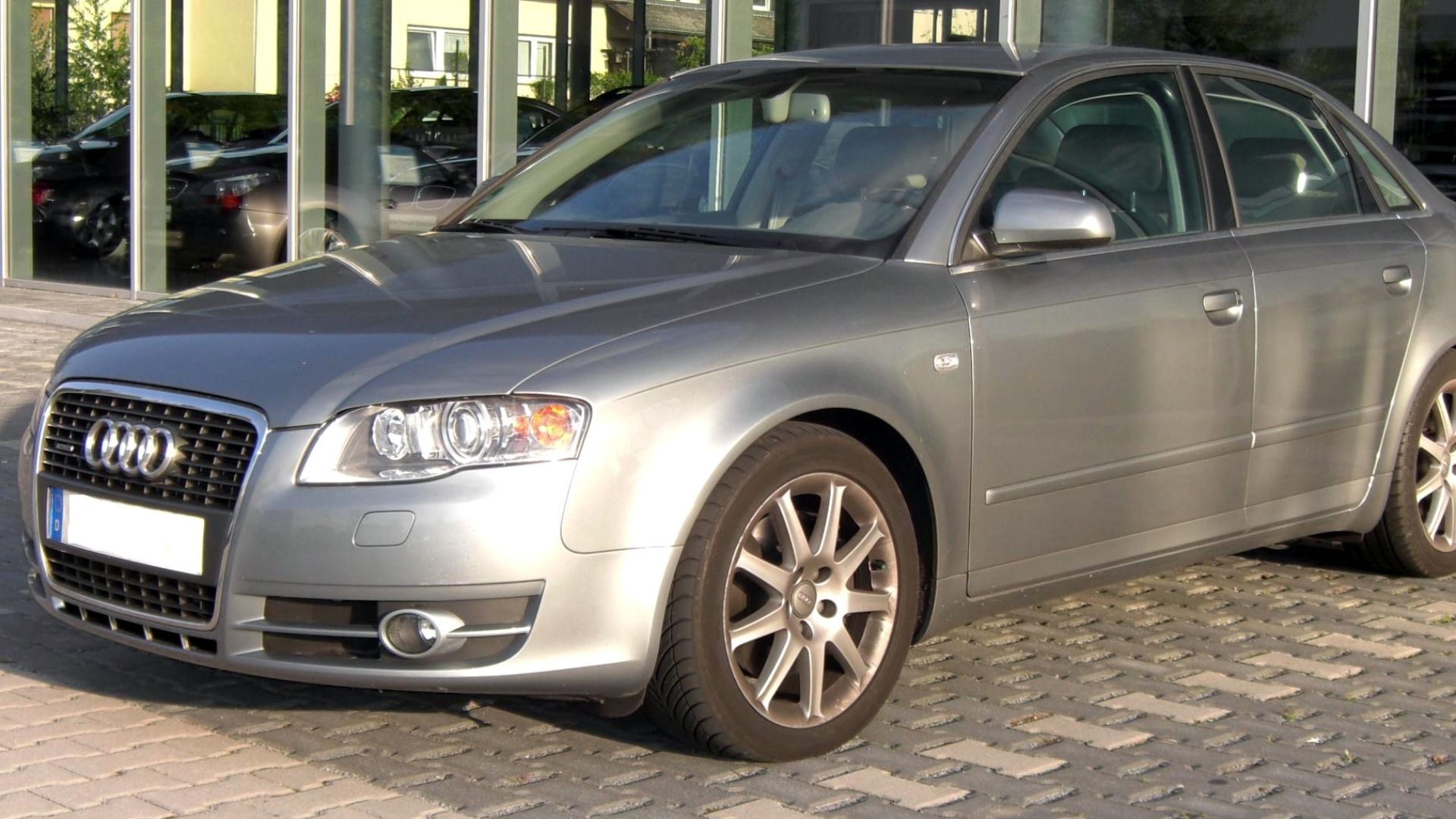 File:Audi A4 B7 front.jpg