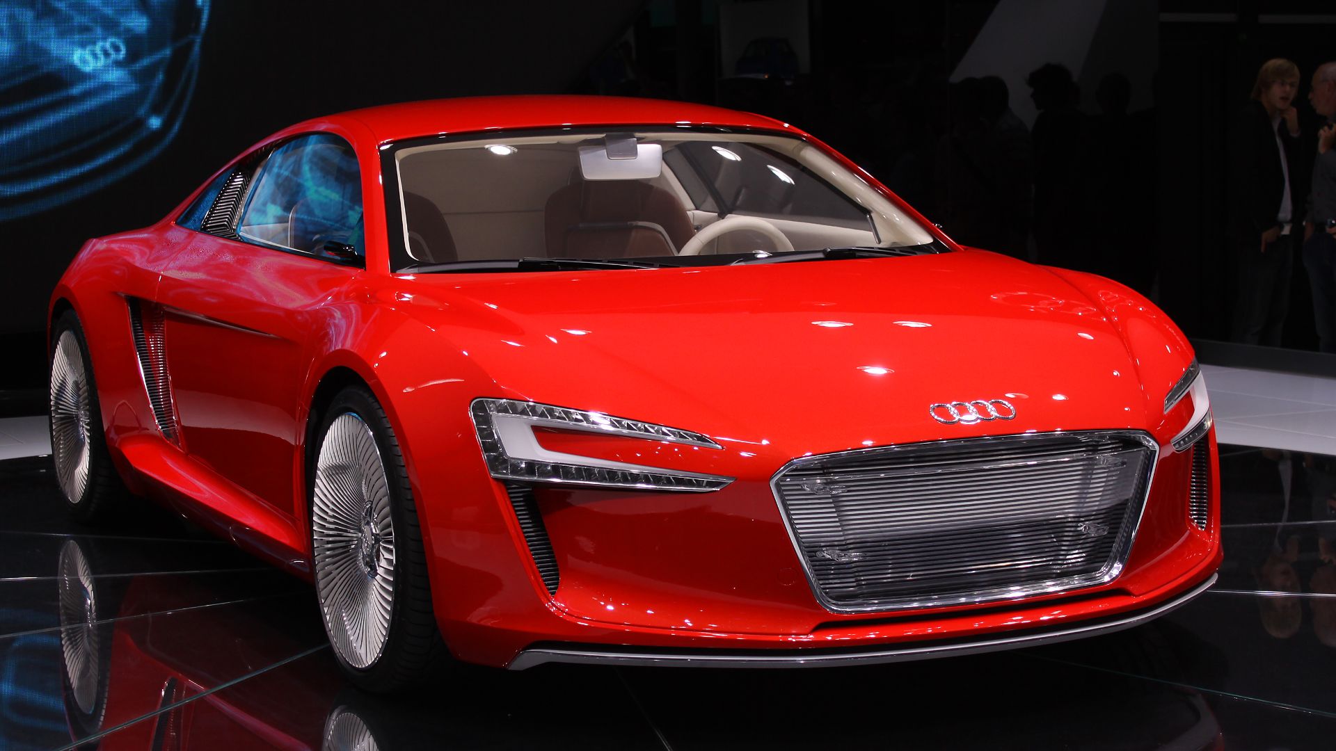 File:Audi e-tron.jpg