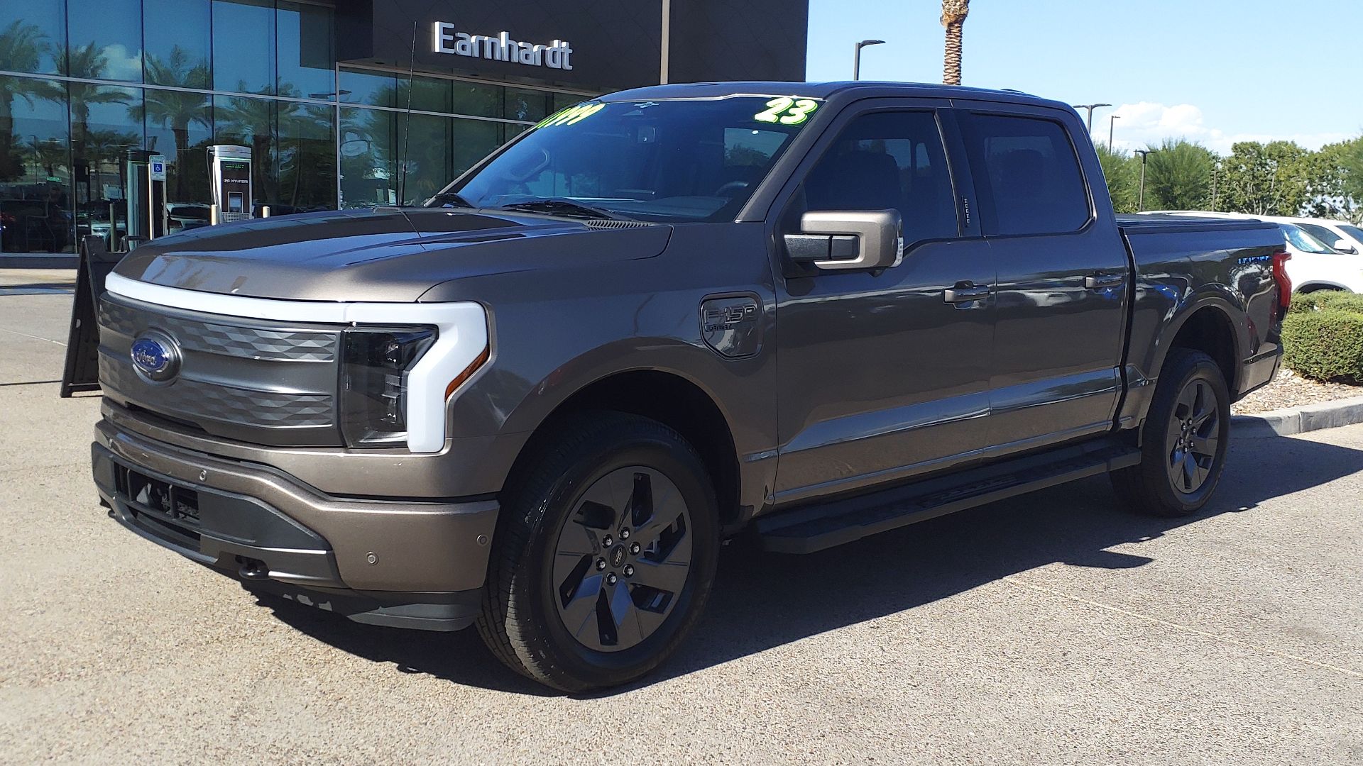 File:23 Ford F-150 Lightning Lariat.jpg