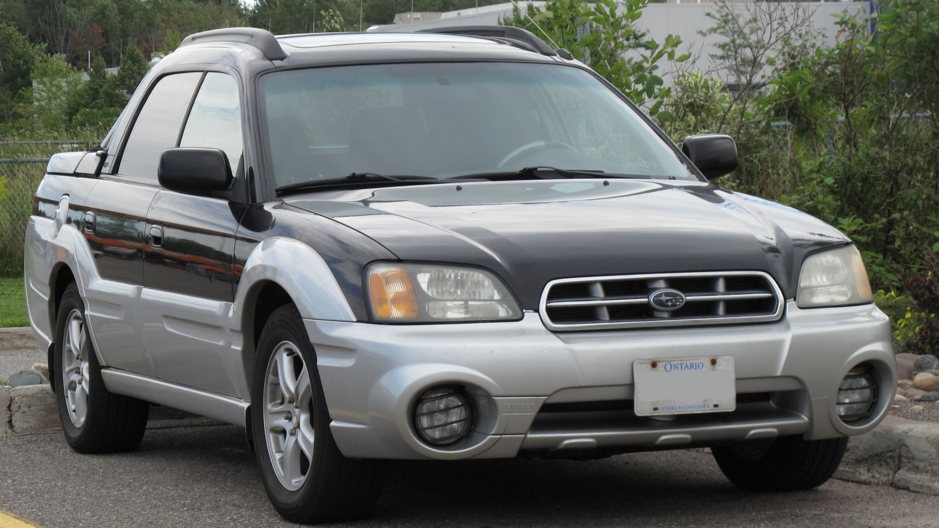 File:2003 Subaru Baja, Front Right, 08-12-2021.jpg