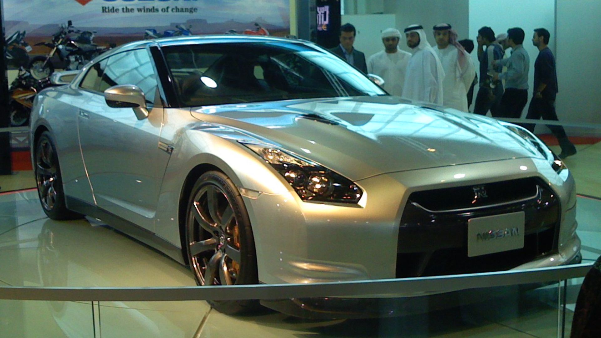 File:Nissan GT-R R35 (Dubai Motor Show 2007).jpg