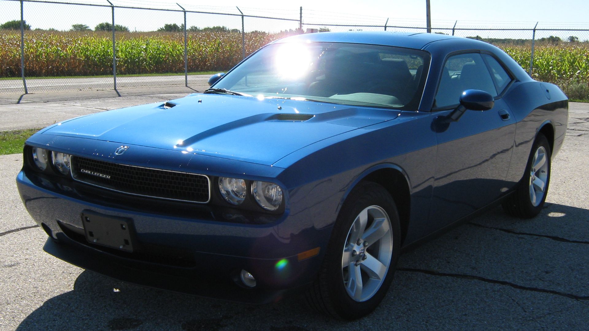 File:2009 Dodge Challenger SE coupe -- NHTSA 01.jpg