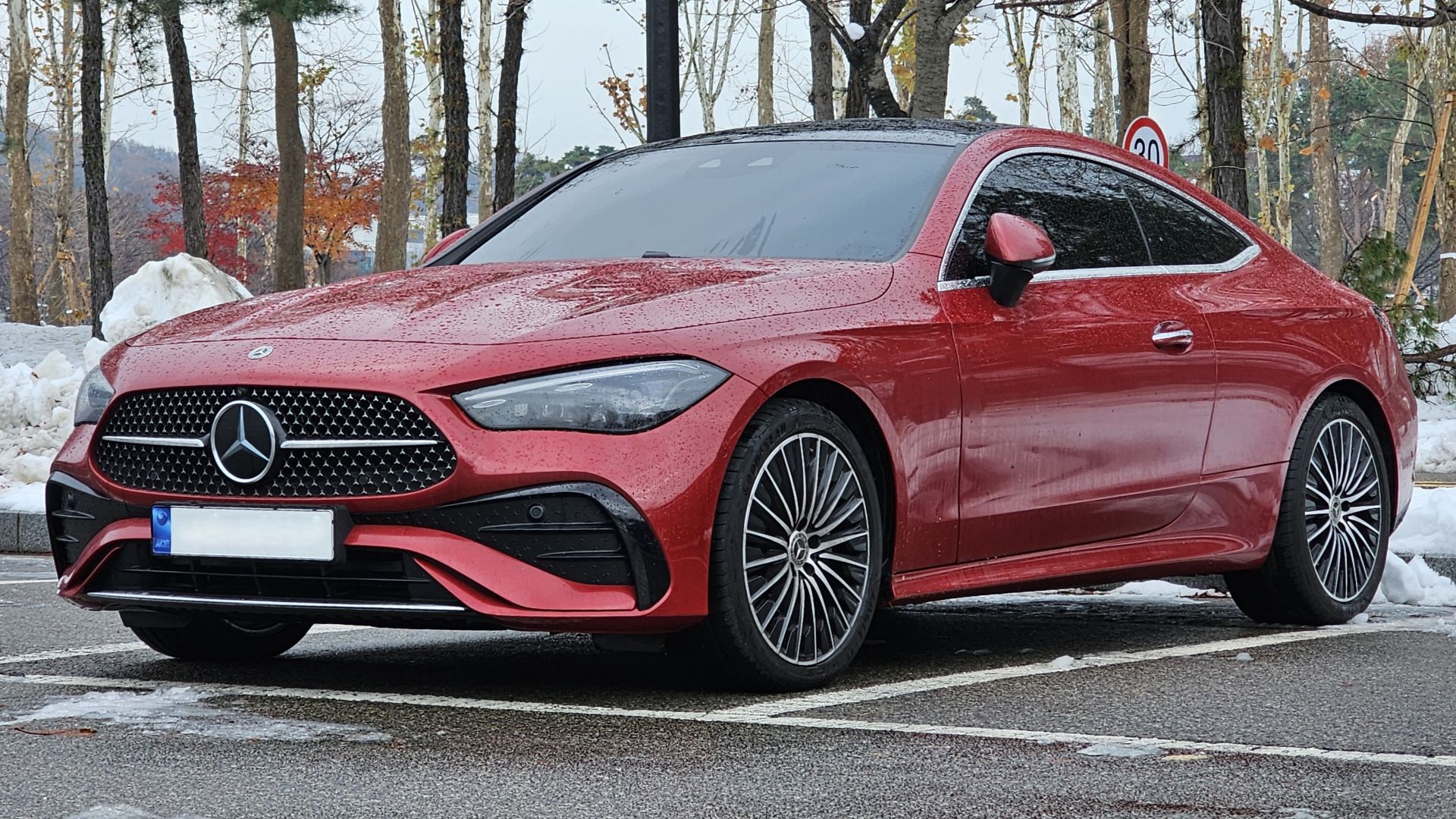 File:Mercedes-Benz C236 CLE 200 AMG Line MANUFAKTUR Patagonia Red Metallic (8).jpg