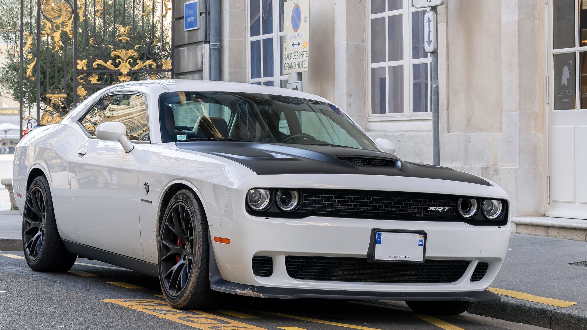 File:Dodge Challenger SRT Hellcat (51669357467).jpg