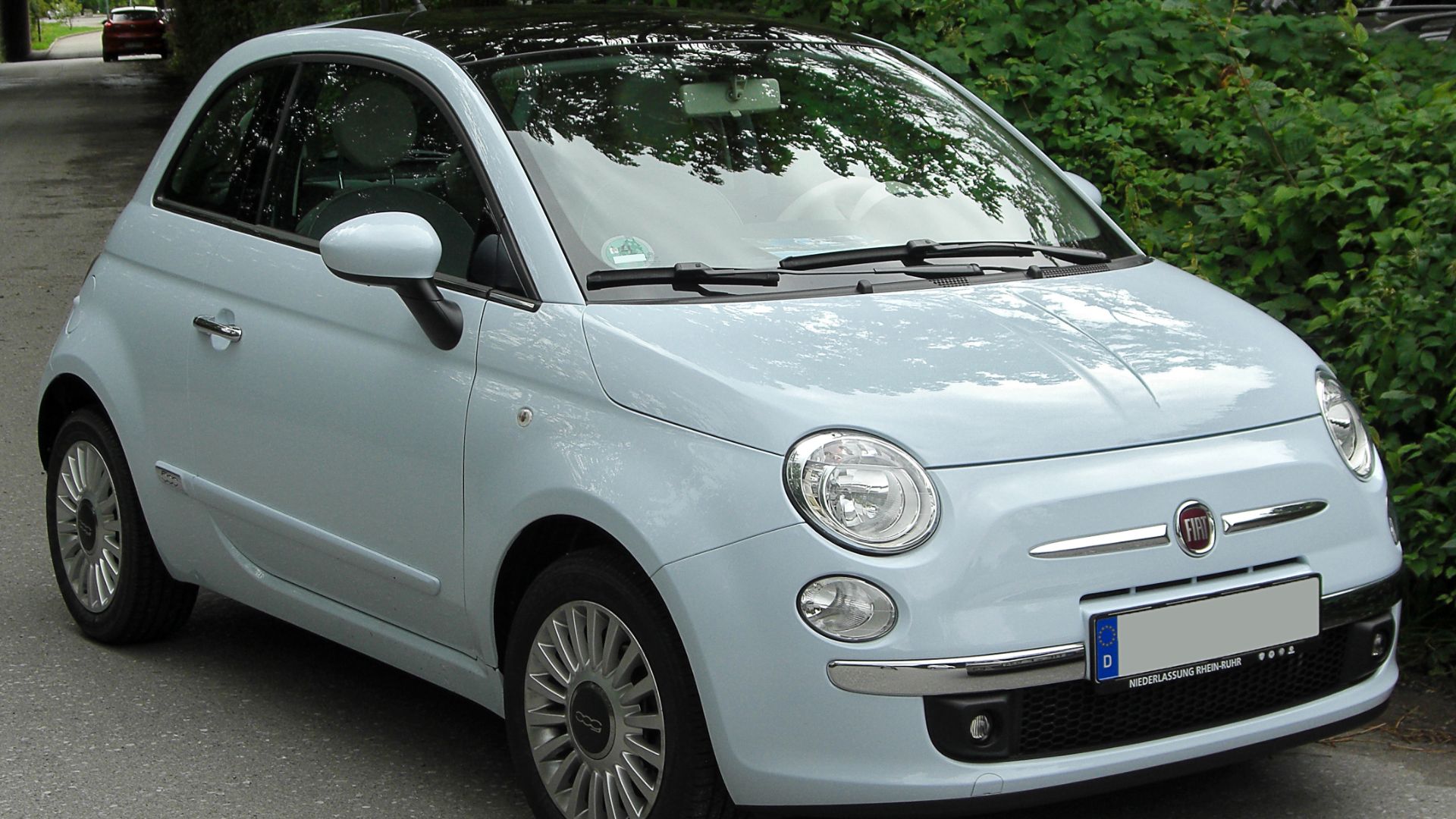 File:Fiat 500 front 20100816.jpg