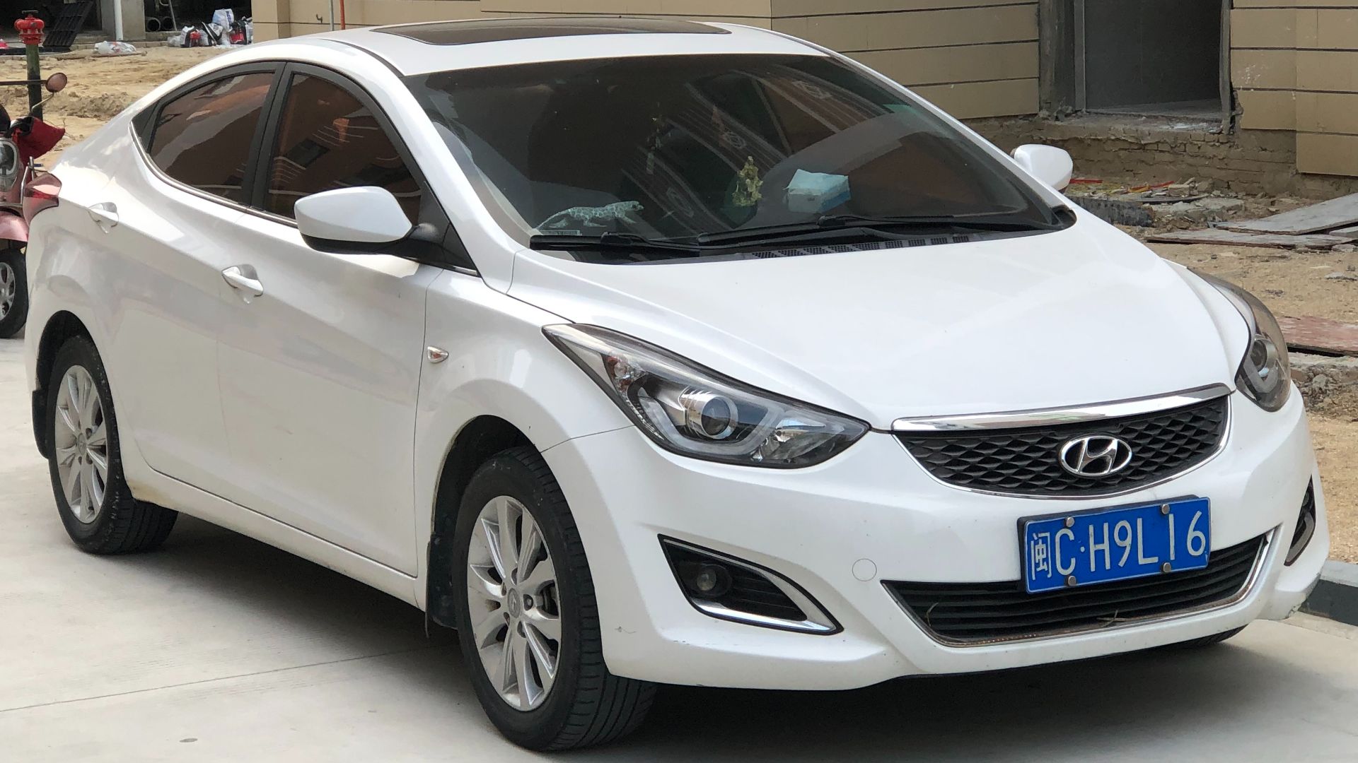 File:Hyundai Elantra Langdong Facelift Shishi 01 2022-05-20.jpg