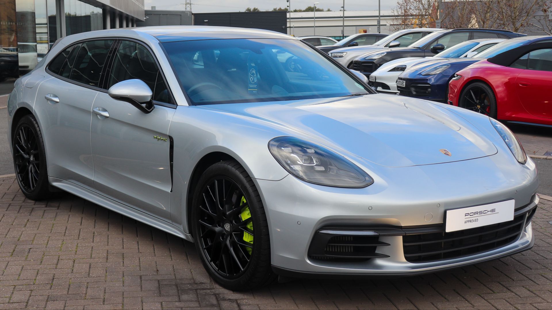 File:2019 Porsche Panamera 4 E-Hybrid Sport Turismo 2.9 Front.jpg