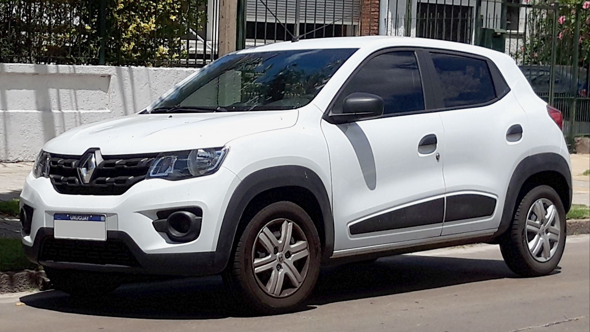 File:Renault Kwid 2017 in Montevideo (front).jpg