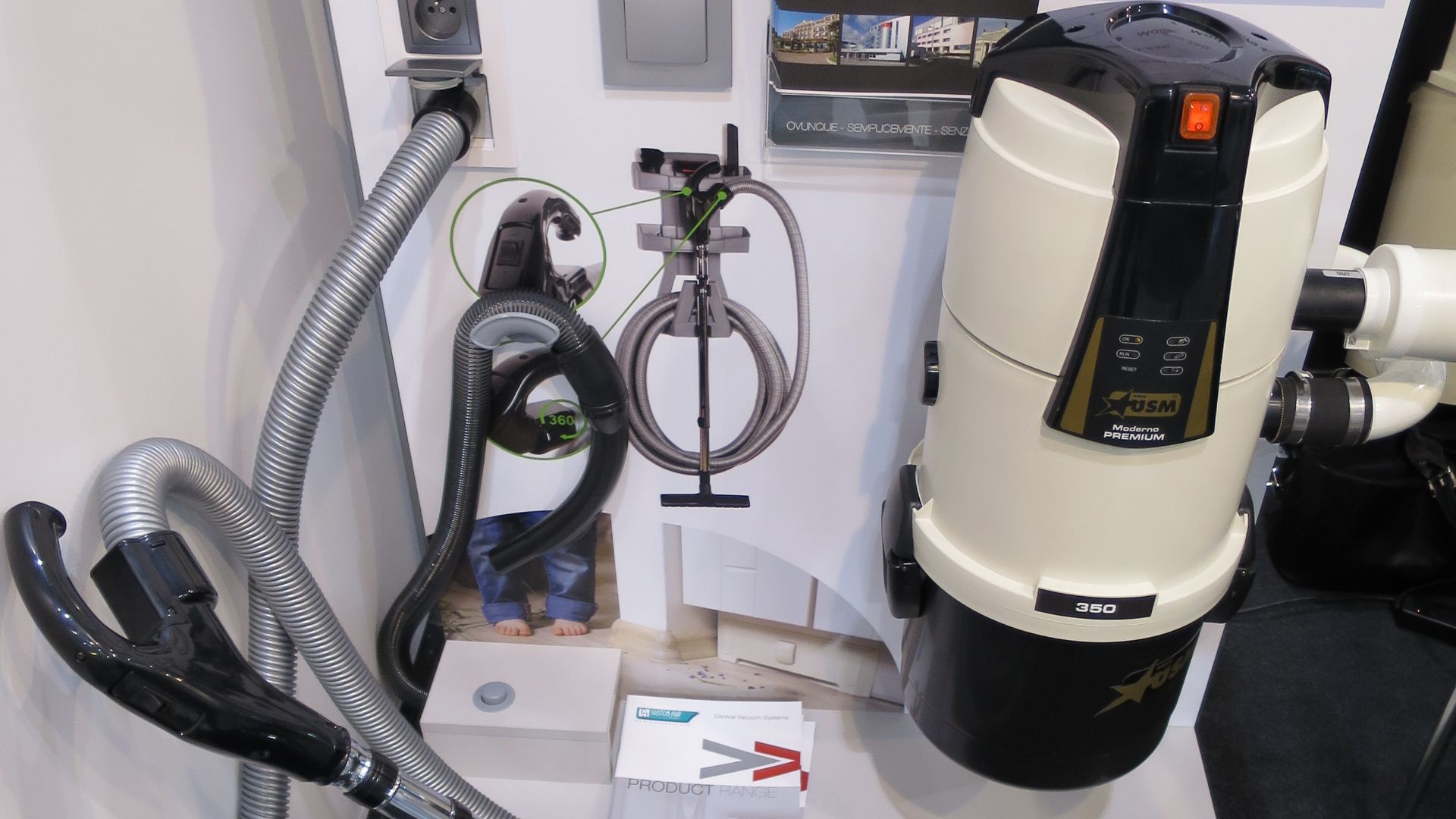 File:HORECA15 odkurzacz centralny.JPG