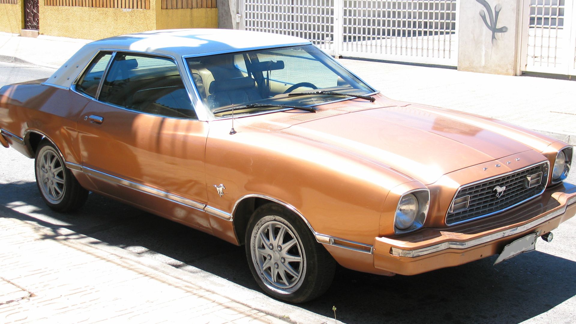 File:Ford Mustang II 1974 (9666292985).jpg