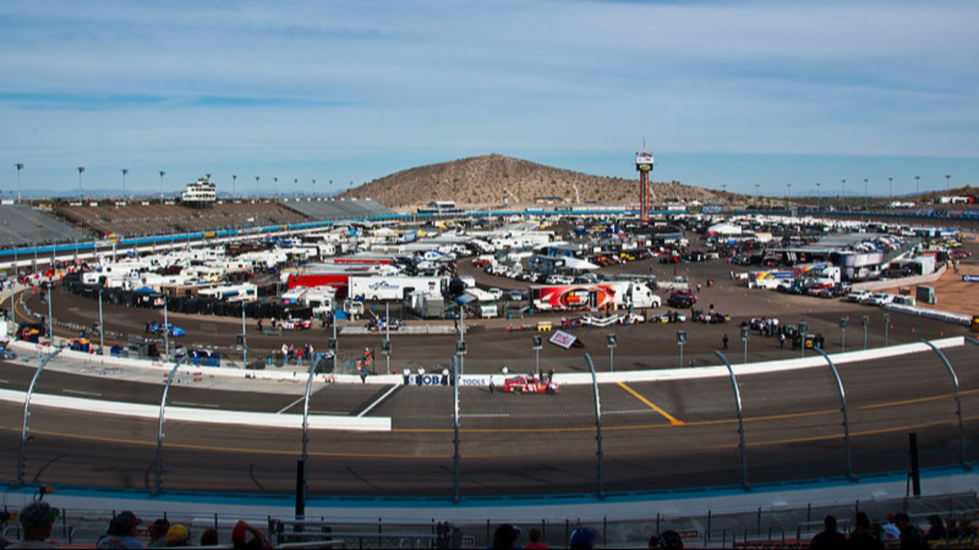 File:Phoenix International Raceway, November 2011.jpg