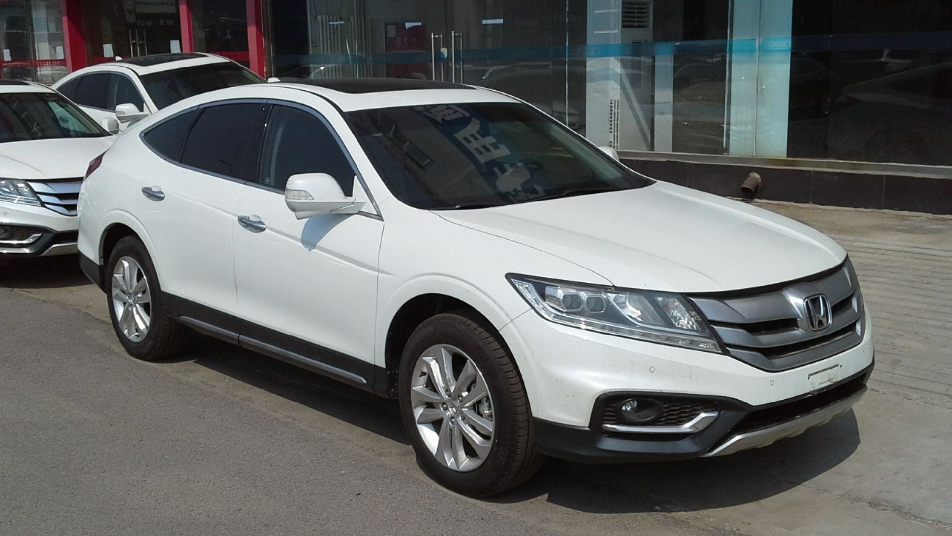 File:Honda Crosstour CN facelift 01 China 2015-04-13.jpg
