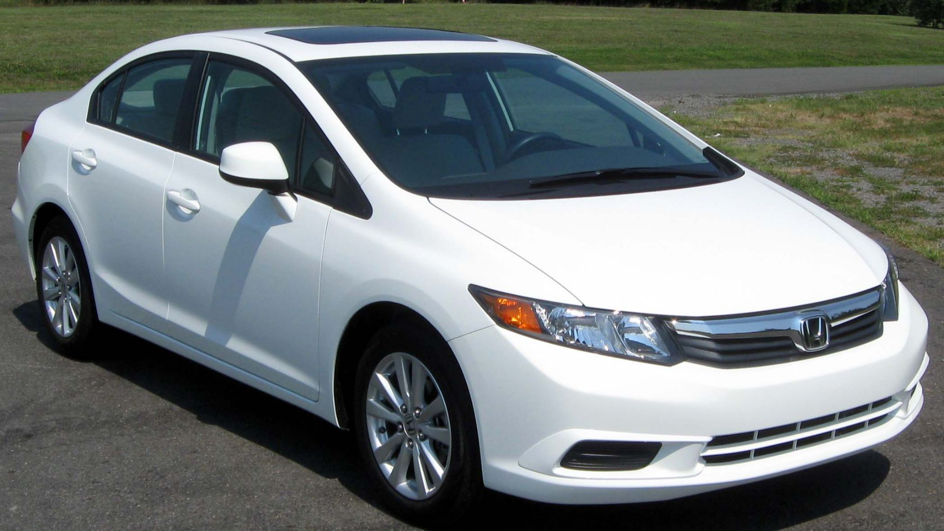 File:2012 Honda Civic EX sedan -- 07-07-2011.jpg