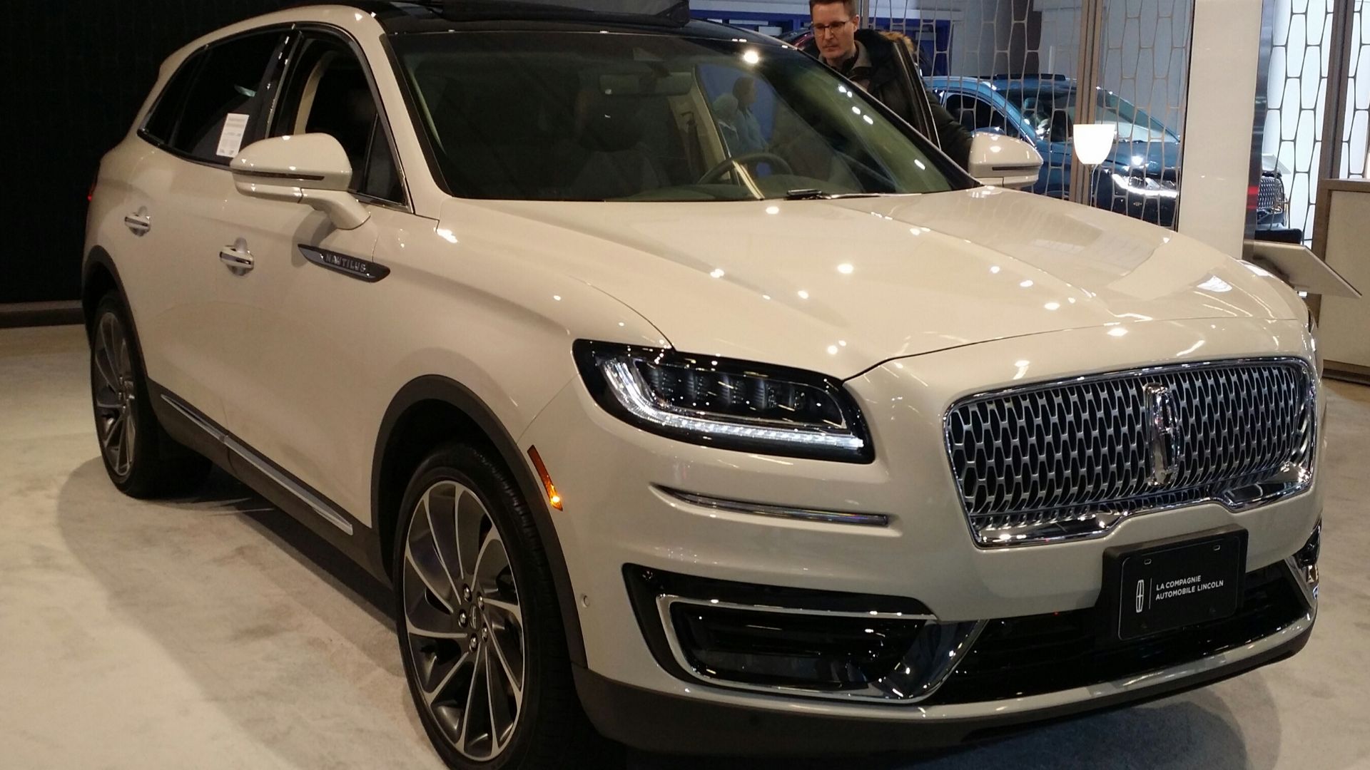 File:2019 Lincoln Nautilus au SIAM 2019.jpg