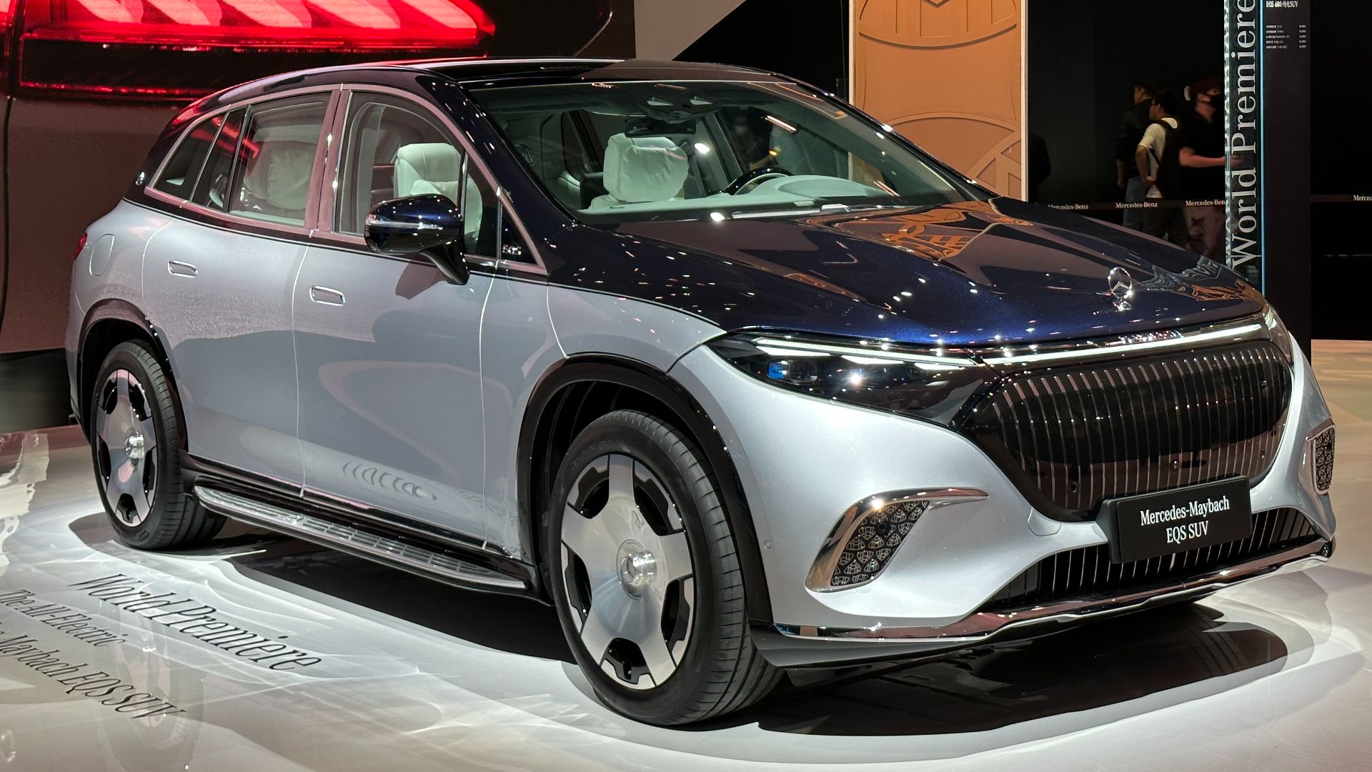 File:Mercedes-Maybach EQS SUV 001.jpg