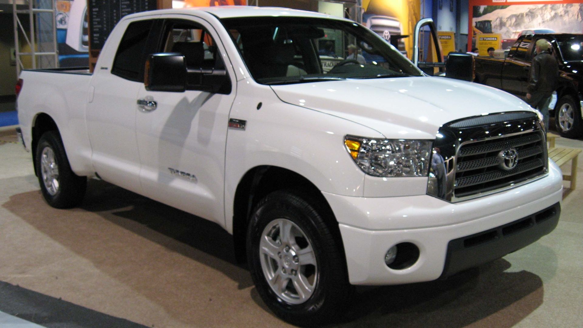File:2007-Toyota-Tundra-DC-2.jpg