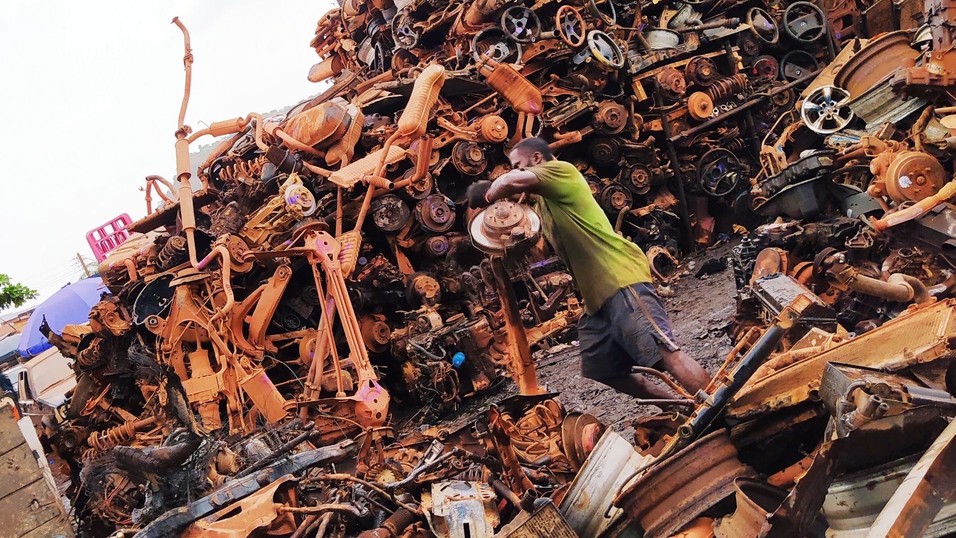 File:Enugu Junk yard, Coal camp.jpg