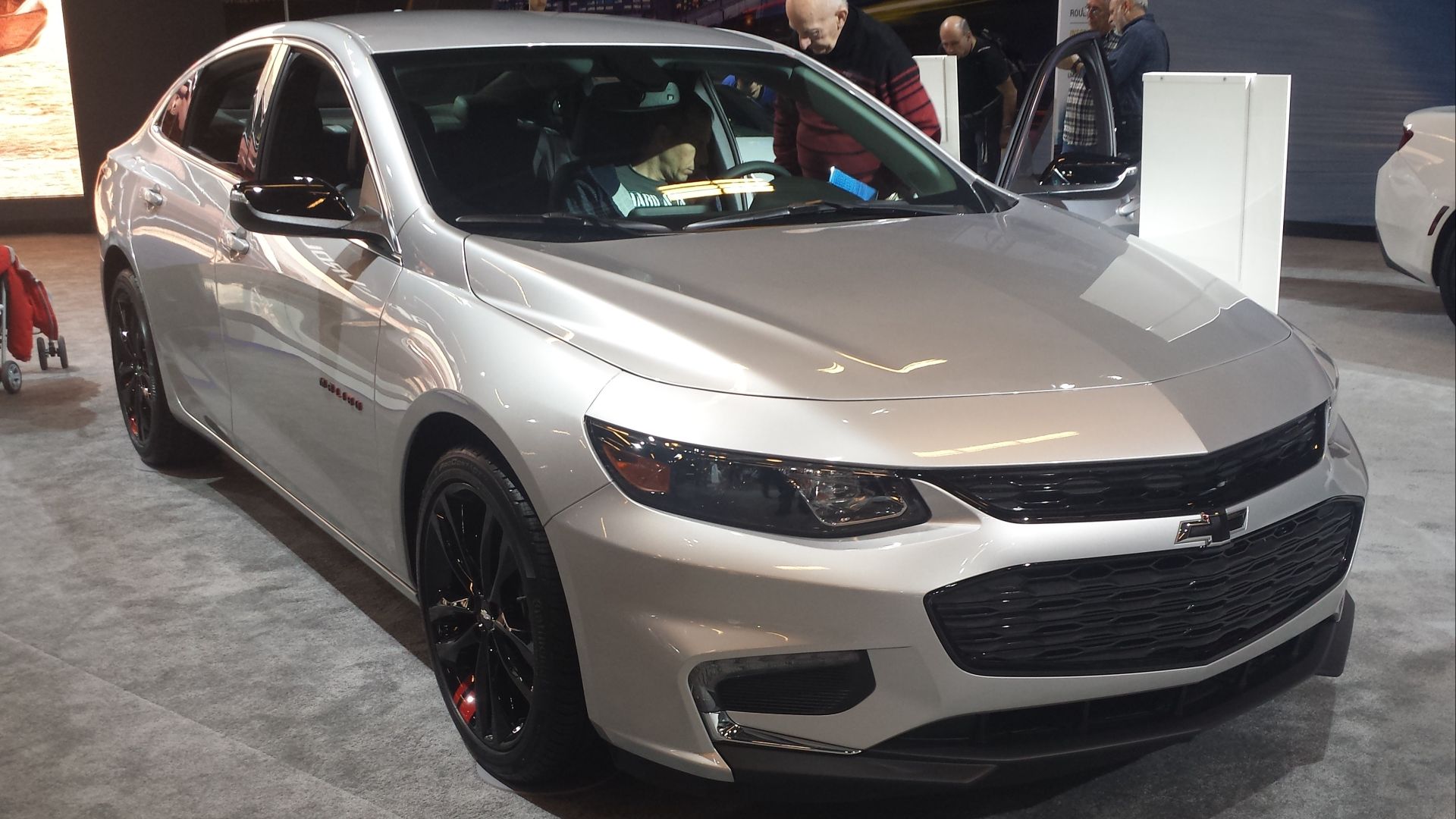 File:2018 Chevrolet Malibu au SIAM 2018.jpg