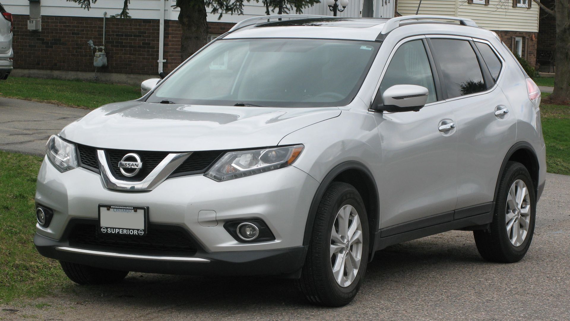 File:2016 Nissan Rogue, Front Left, 04-13-2021.jpg