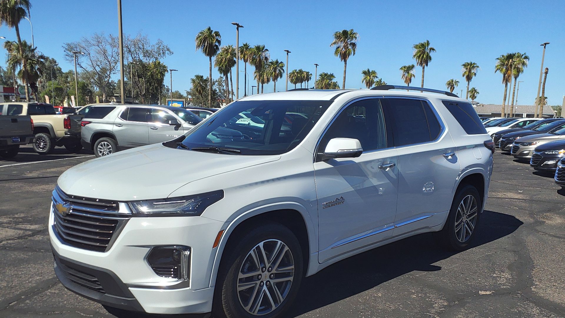 File:23 Chevrolet Traverse High Country.jpg