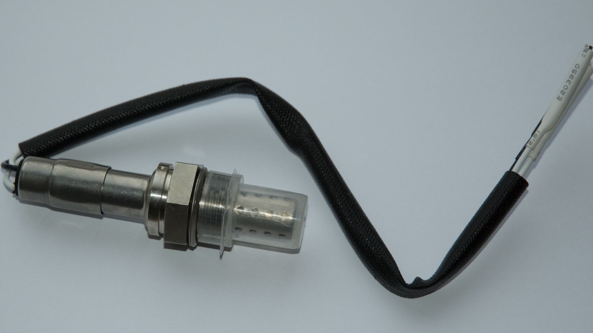 File:Lambda sond till volvo240 etc.jpg