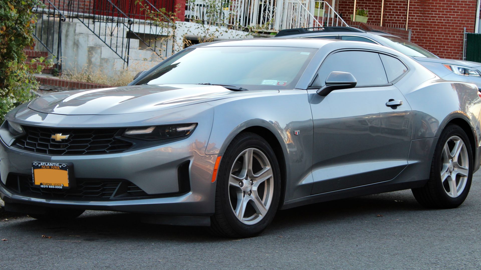 File:2019 Chevrolet Camaro base, front 11.9.19.jpg