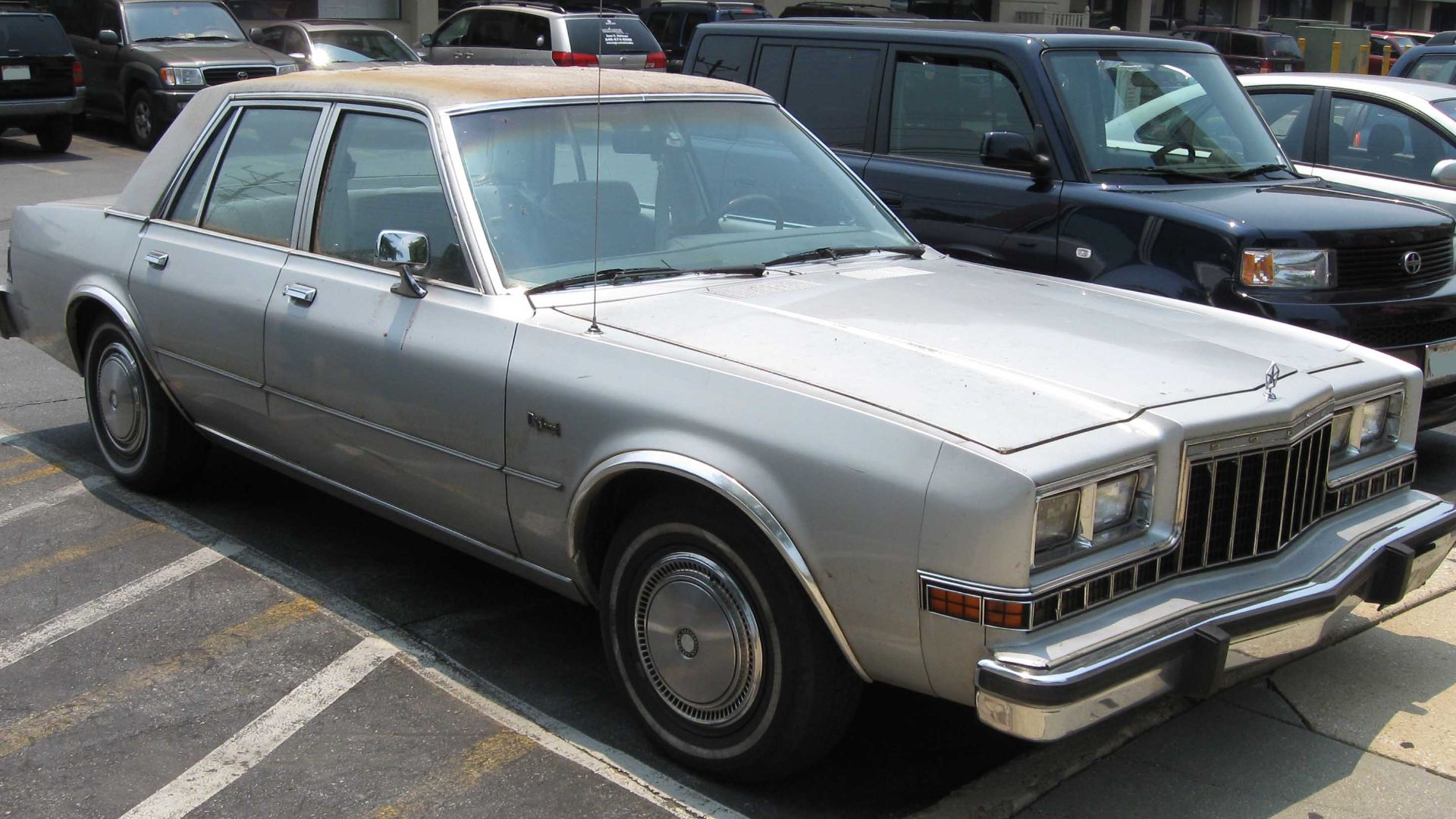 File:1980-1983 Dodge Diplomat 2.jpg