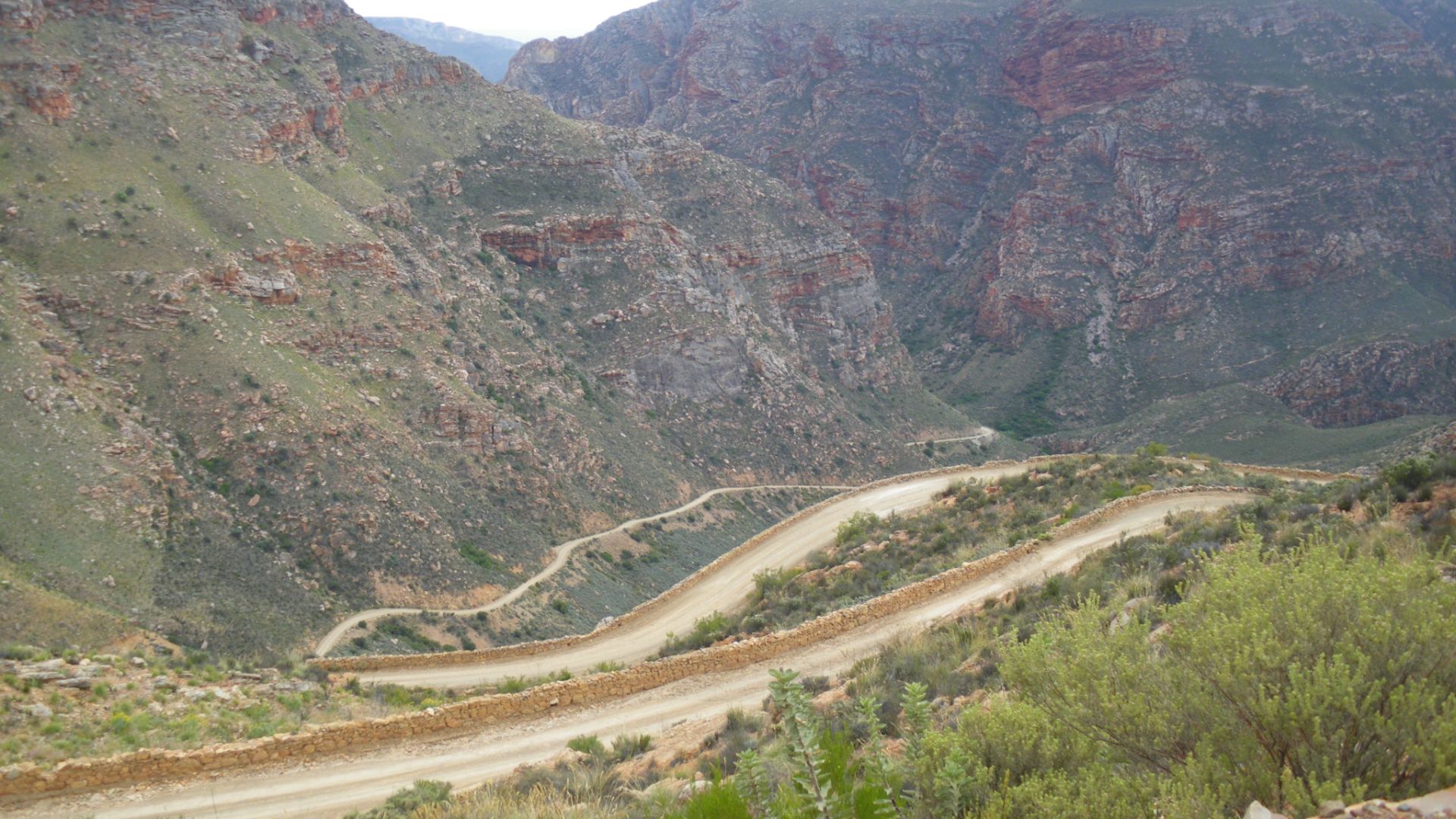 File:Swartberg Pass01.jpg