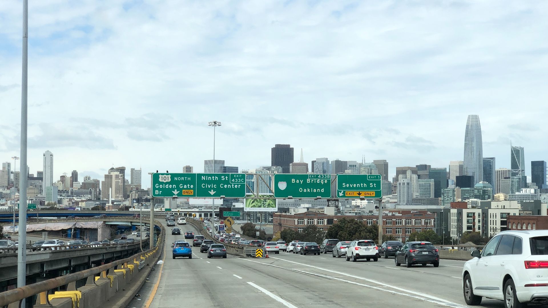 File:2022-03-27 15 13 33 View north along U.S. Route 101 (Bayshore Freeway) just south of Exit 433B (Interstate 80-Bay Bridge) in San Francisco, California.jpg