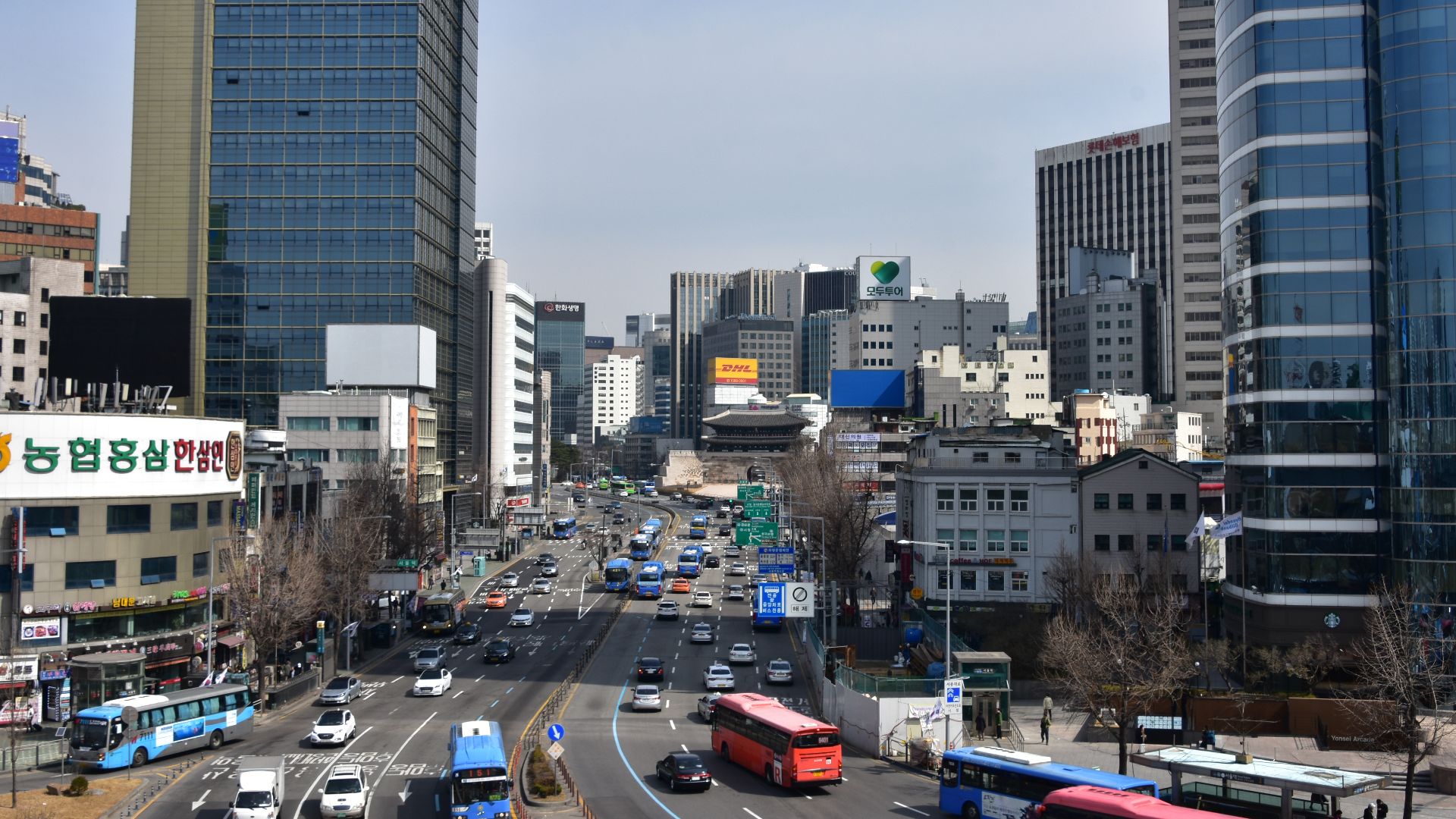 File:Downtown Seoul (3) (27257507598).jpg