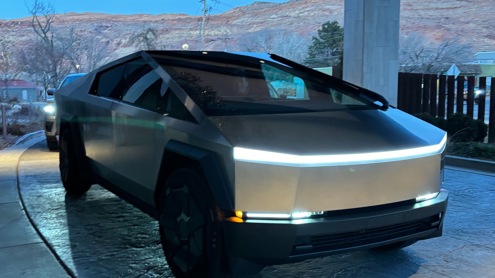File:2024 Tesla Cybertruck, Moab 02.jpg