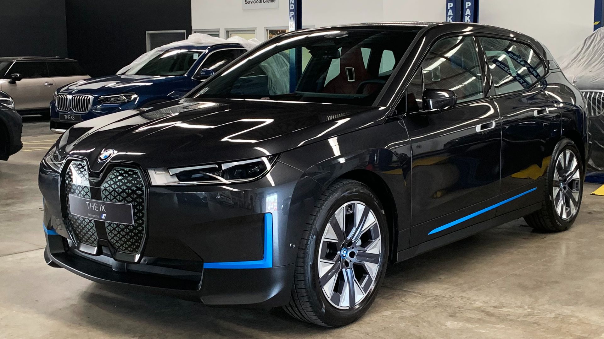 File:2022 BMW iX xDrive 40 CRI 12 2021 2740.jpg