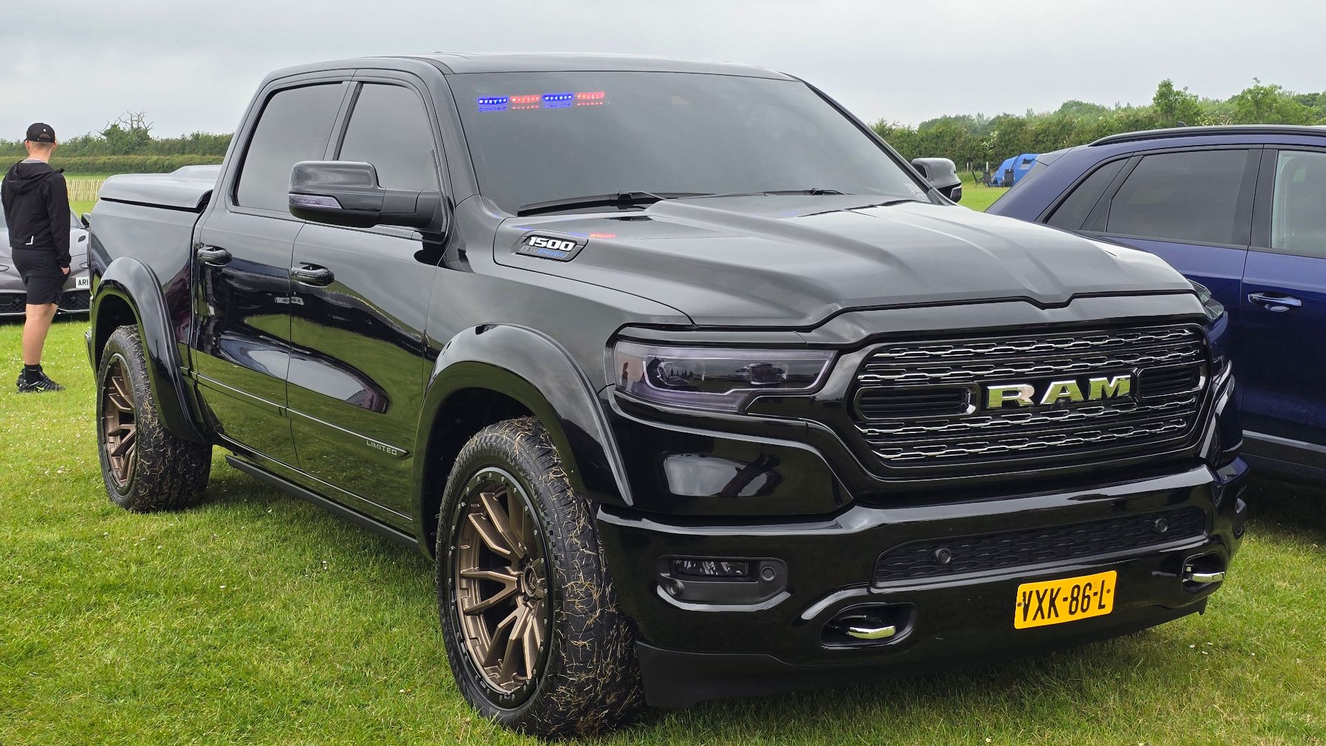 File:Ram 1500 Hemi e-Drive.jpg