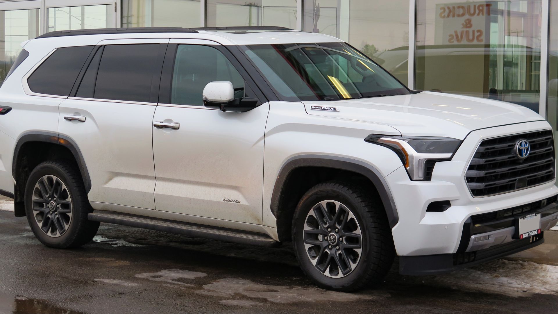 File:2023 Toyota Sequoia Limited in Wind Chill Pearl, Front Right, 01-16-2023.jpg