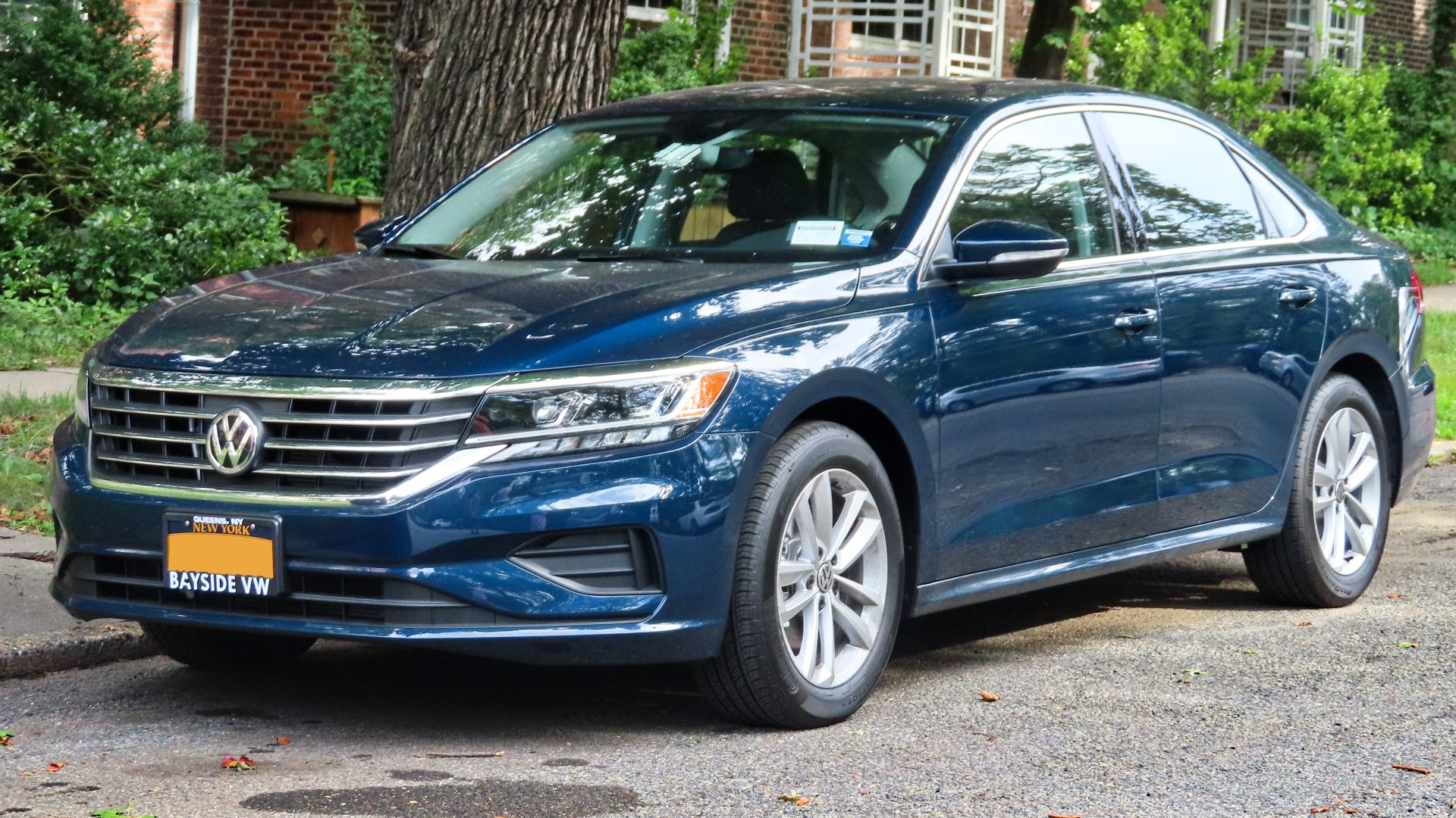 File:2020 Volkswagen Passat (NMS II), front 8.29.20.jpg