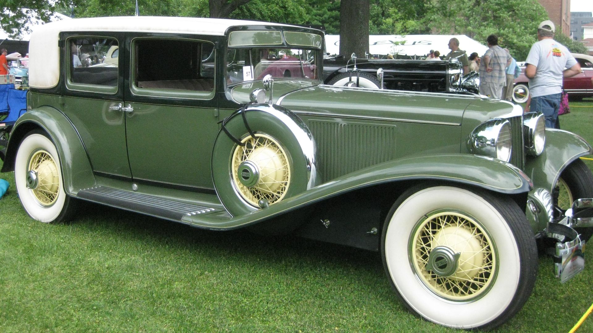 File:Old green car.jpg