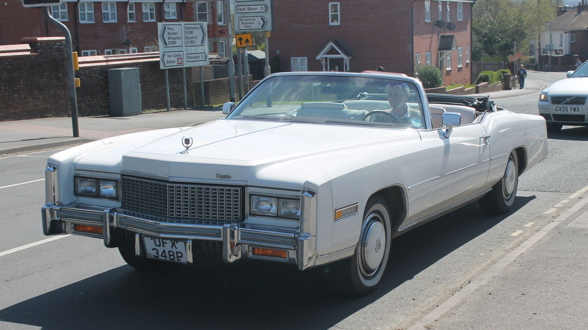 File:1976 Cadillac Eldorado convertible, UK, April 2013 (8695964797).jpg